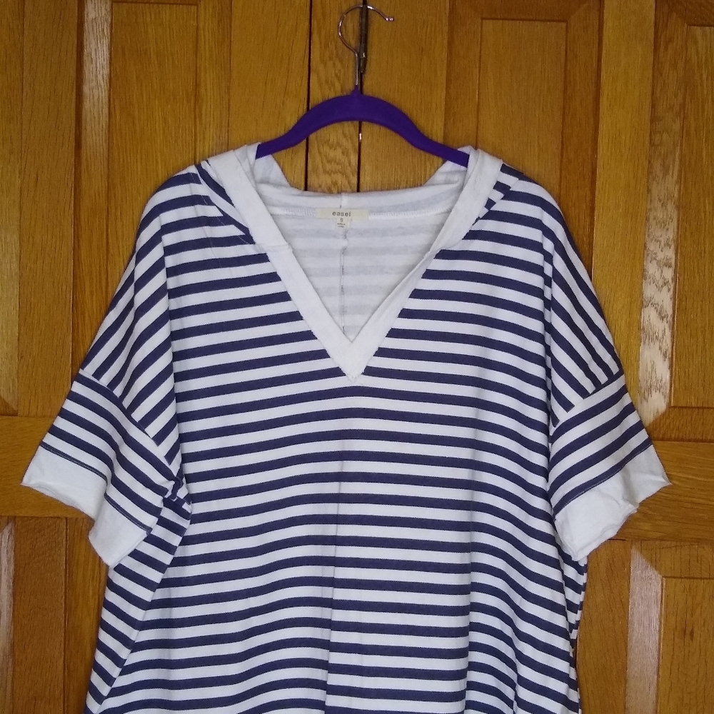 Easel navy & ivory striped oversize short sleeve hoodie - Picture 2 of 14